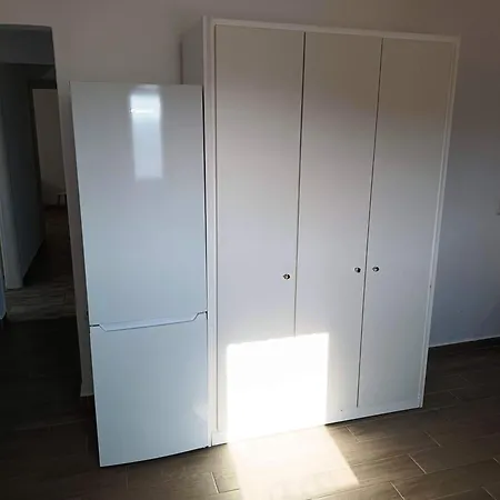 Hébergement de vacances Sweet Nikorenia 2 *